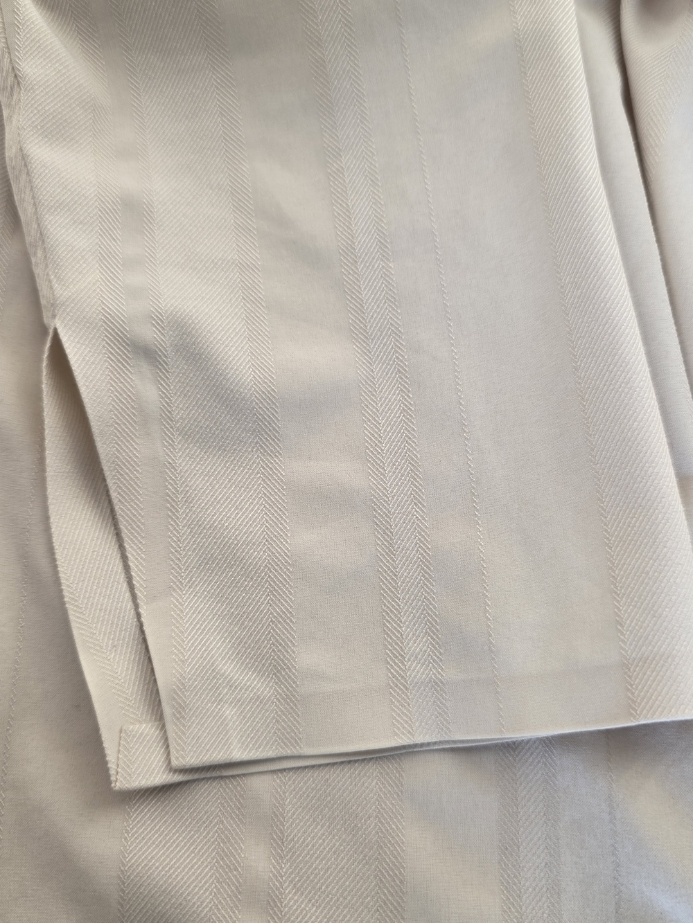 Athleta Urbanite UPF 50 Beige Long Sleeve Button Down Stretch Breathable M - Picture 9 of 9